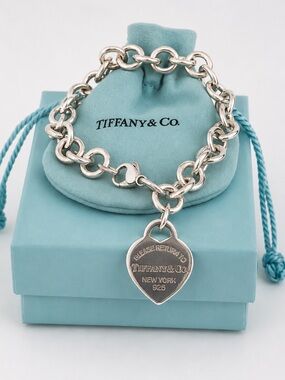 Tiffany & Co. Return to Tiffany Heart Tag Charm Bracelet Sterling Silver 7.5”